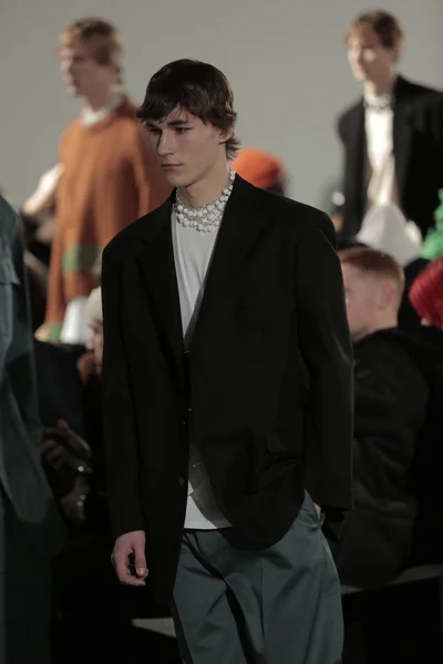 Raf Simons modevisning — Stockfoto