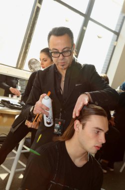 Loris Diran genel sahne arkası atmosferinin göster