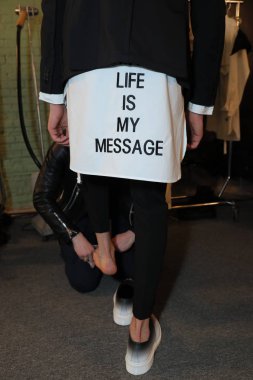 Loris Diran genel sahne arkası atmosferinin göster