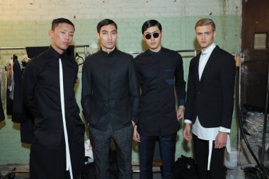 Loris Diran genel sahne arkası atmosferinin göster