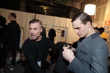 Loris Diran genel sahne arkası atmosferinin göster