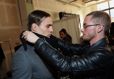 Loris Diran genel sahne arkası atmosferinin göster