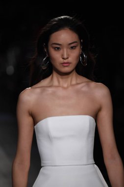  Cushnie Et Ochs koleksiyonu