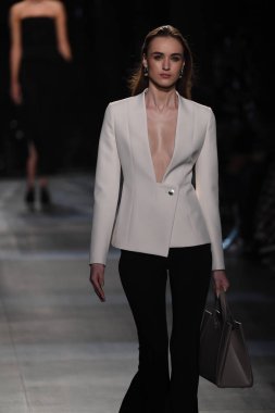  Cushnie Et Ochs koleksiyonu