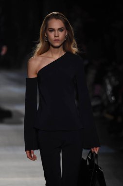  Cushnie Et Ochs koleksiyonu