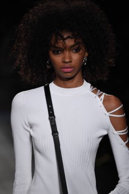  Cushnie Et Ochs koleksiyonu