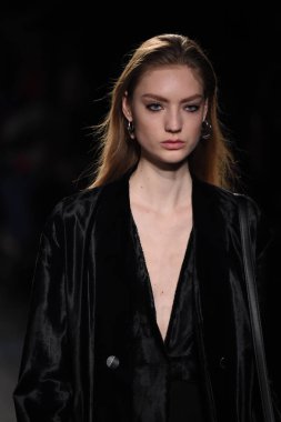  Cushnie Et Ochs koleksiyonu