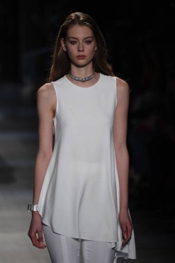  Cushnie Et Ochs koleksiyonu