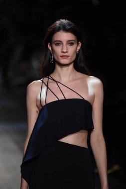  Cushnie Et Ochs koleksiyonu