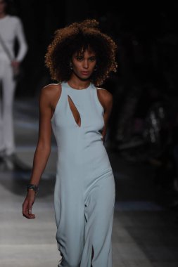  Cushnie Et Ochs koleksiyonu