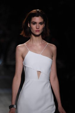  Cushnie Et Ochs koleksiyonu