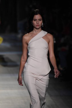  Cushnie Et Ochs koleksiyonu