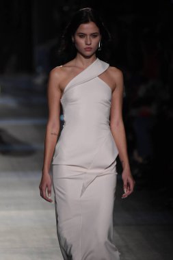  Cushnie Et Ochs koleksiyonu