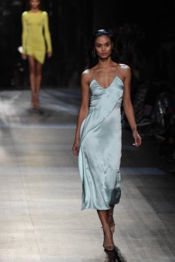  Cushnie Et Ochs koleksiyonu