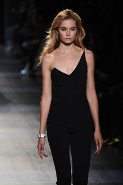  Cushnie Et Ochs koleksiyonu
