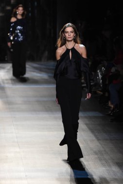 Cushnie Et Ochs koleksiyonu