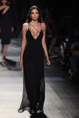  Cushnie Et Ochs koleksiyonu