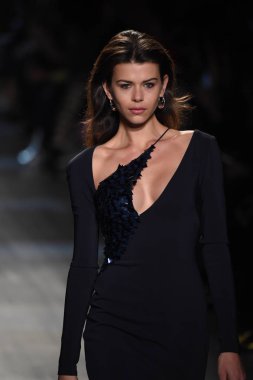  Cushnie Et Ochs koleksiyonu