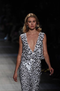  Cushnie Et Ochs koleksiyonu