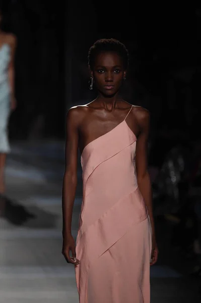 Cushnie Et Ochs koleksiyonu — Stok fotoğraf