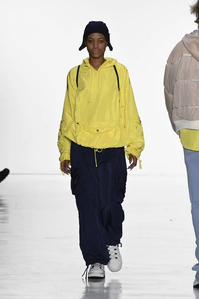 Telfar colección desfile de moda — Foto de Stock