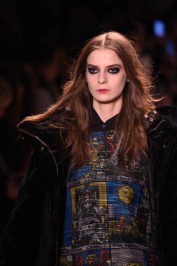 Nicole Miller gösteri