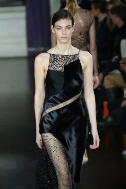  Jason Wu gösteri