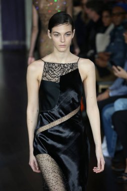  Jason Wu gösteri