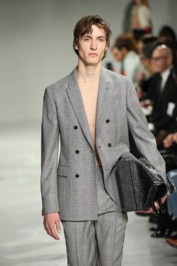 calvin klein koleksiyonu