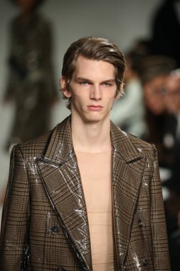 calvin klein koleksiyonu