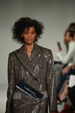 calvin klein koleksiyonu 