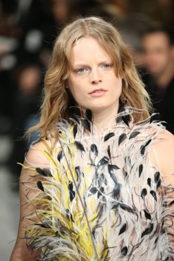  calvin klein koleksiyonu 