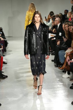  calvin klein koleksiyonu 