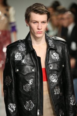 calvin klein koleksiyonu 