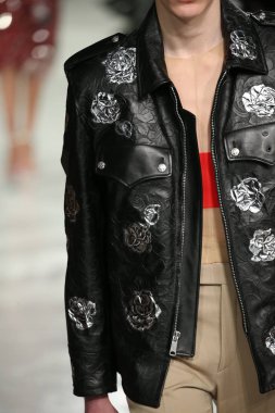 calvin klein koleksiyonu 