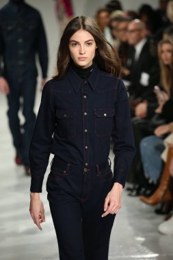  calvin klein koleksiyonu 