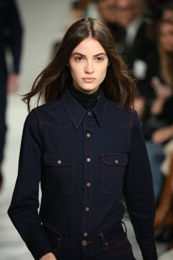  calvin klein koleksiyonu 