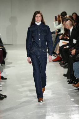  calvin klein koleksiyonu 