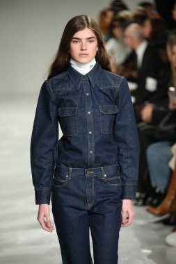  calvin klein koleksiyonu 