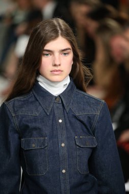  calvin klein koleksiyonu 