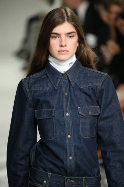  calvin klein koleksiyonu 