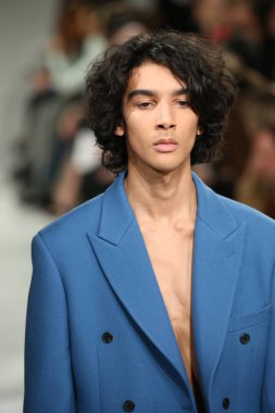  calvin klein koleksiyonu 