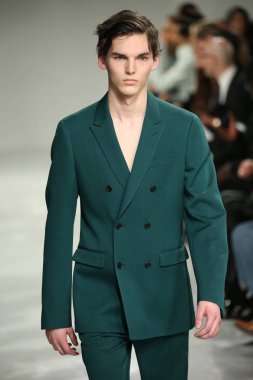  calvin klein koleksiyonu 