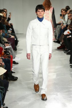  calvin klein koleksiyonu 