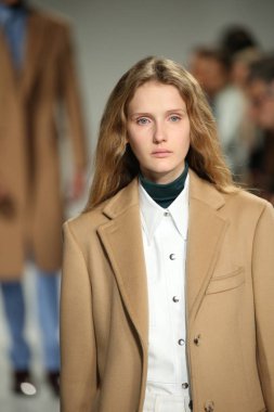  calvin klein koleksiyonu 