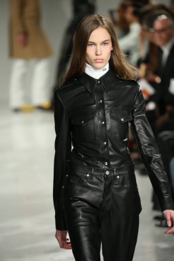  calvin klein koleksiyonu 