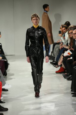  calvin klein koleksiyonu 