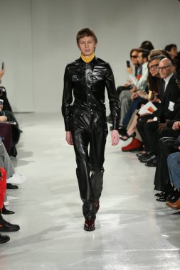  calvin klein koleksiyonu 