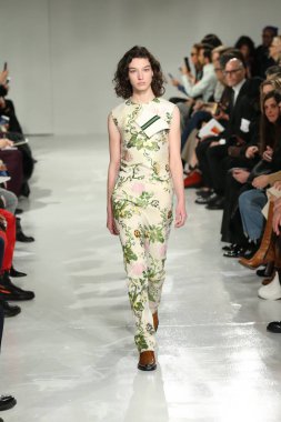  calvin klein koleksiyonu 