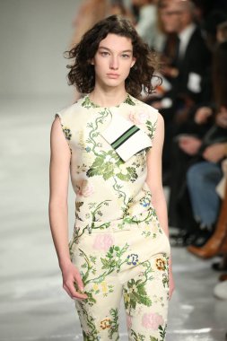  calvin klein koleksiyonu 